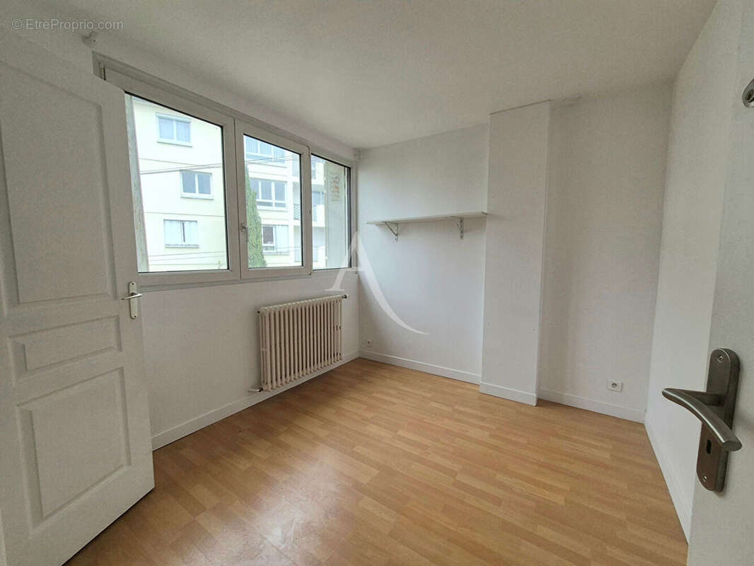 Maison à BURES-SUR-YVETTE