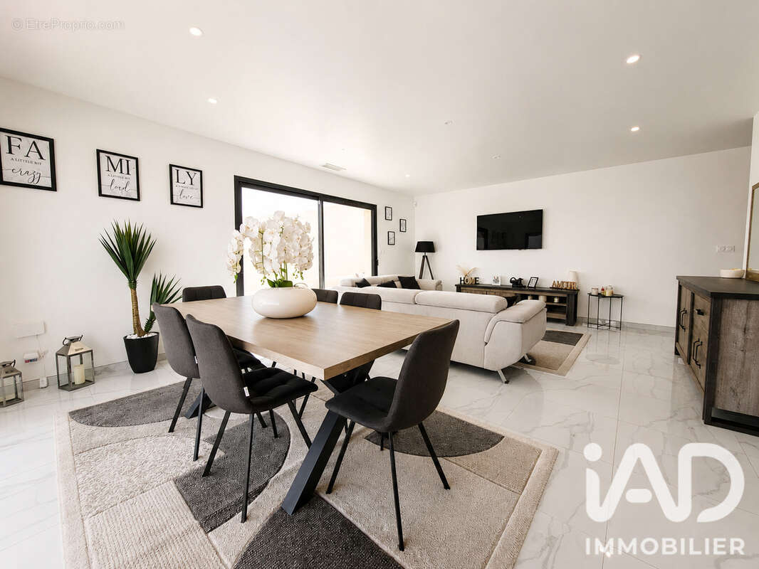 Maison 178 m² à Narbonne  - photo 6