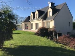 Maison à RIEC-SUR-BELON