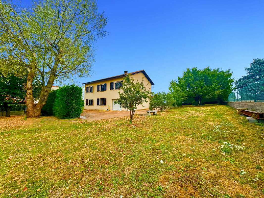 Photo 2 - Maison à MIREFLEURS