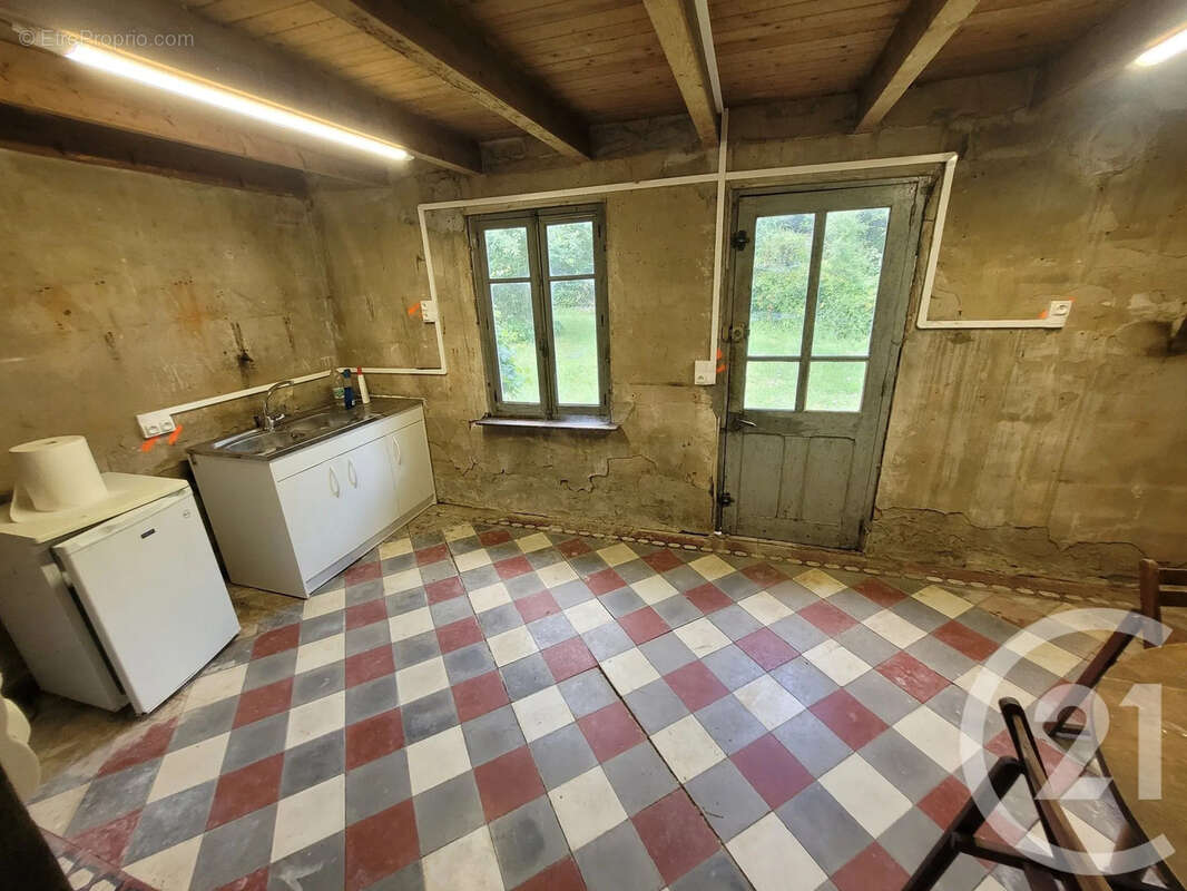 Maison 93 m² à La Chapelle-Thecle  - photo 3