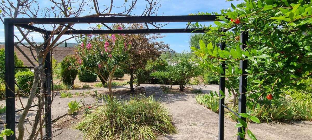 Maison à CUGES-LES-PINS