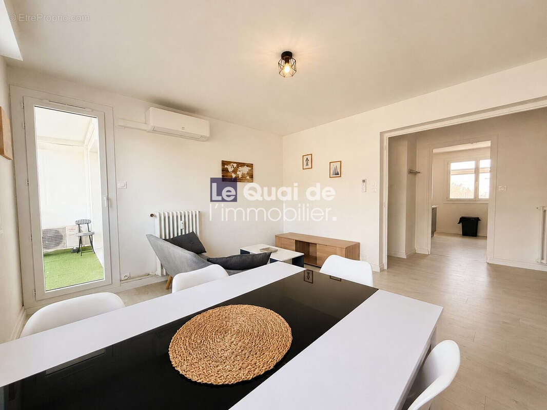 Appartement 66 m² à Chambery  - photo 6