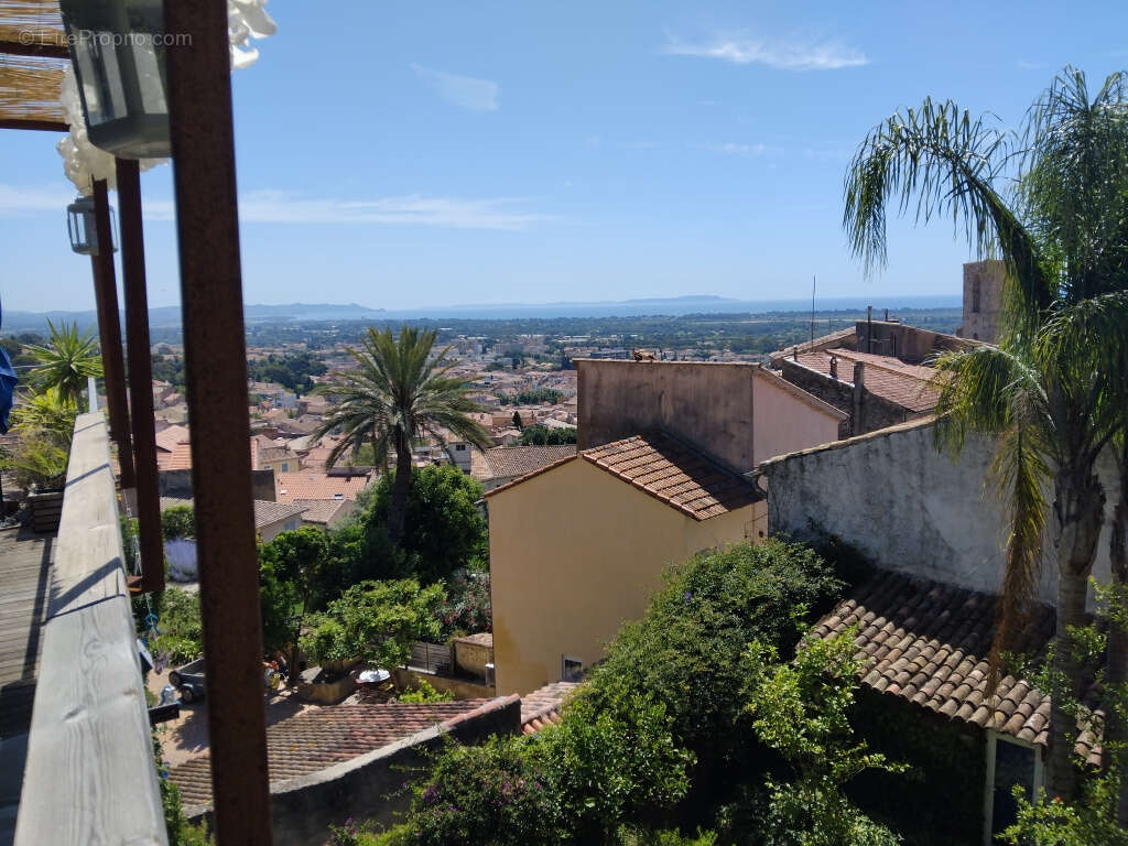 Maison à HYERES