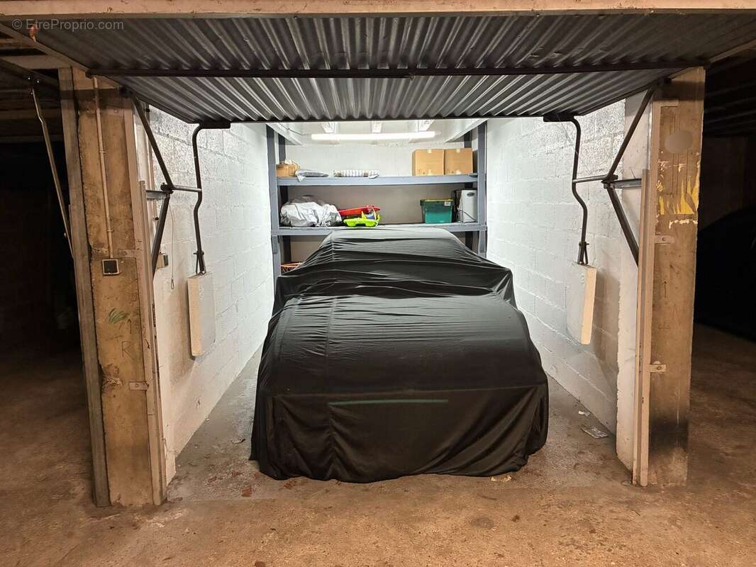 Parking à CHARENTON-LE-PONT