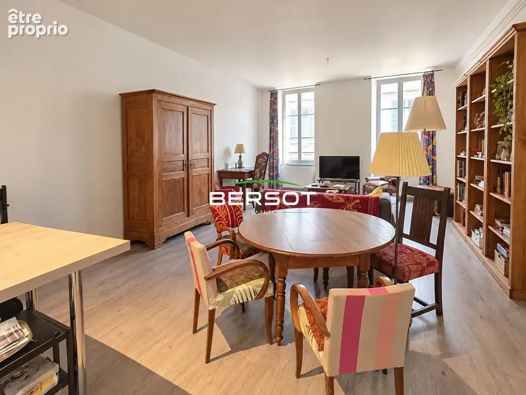 Bel appartement T4 de 110 m²  avec 2 chambres - LONS - photo 2