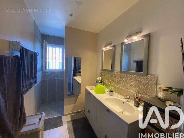 Photo 9 - Maison à CHAMPAGNE-LES-MARAIS