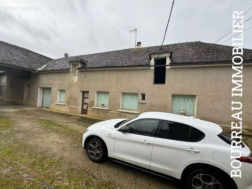 Maison à VALLAN