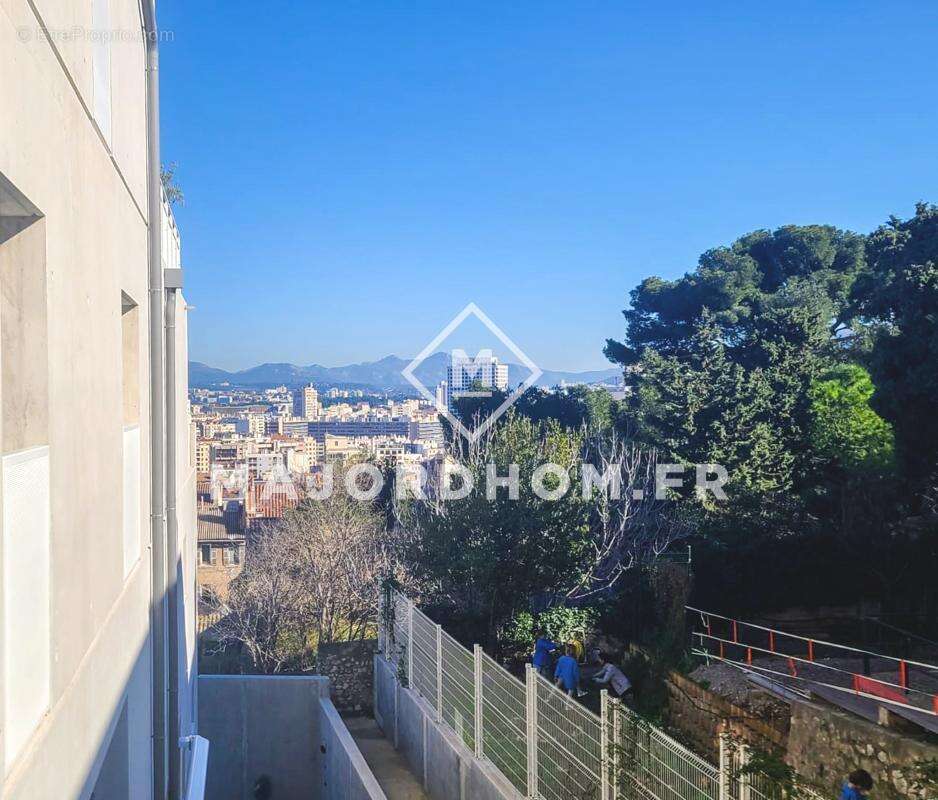 Appartement à MARSEILLE-6E