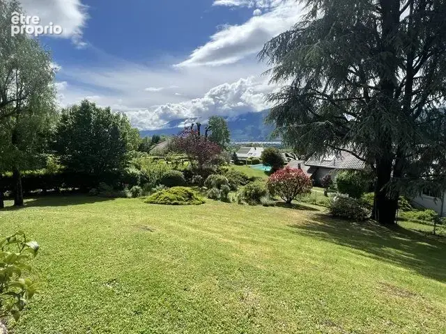 Maison à PUGNY-CHATENOD
