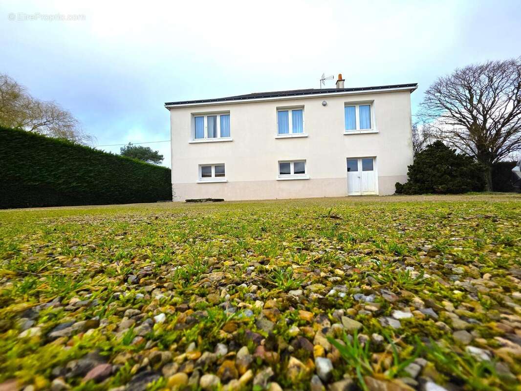 Photo 2 - Maison à NOYANT