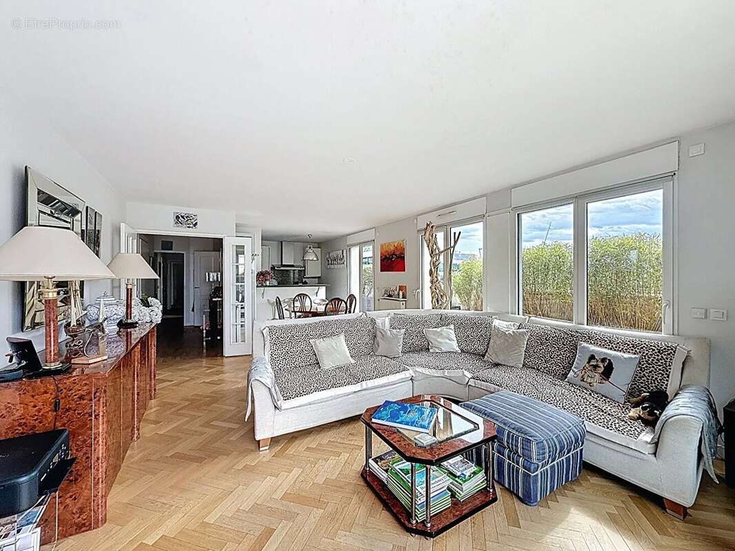 Appartement à LEVALLOIS-PERRET