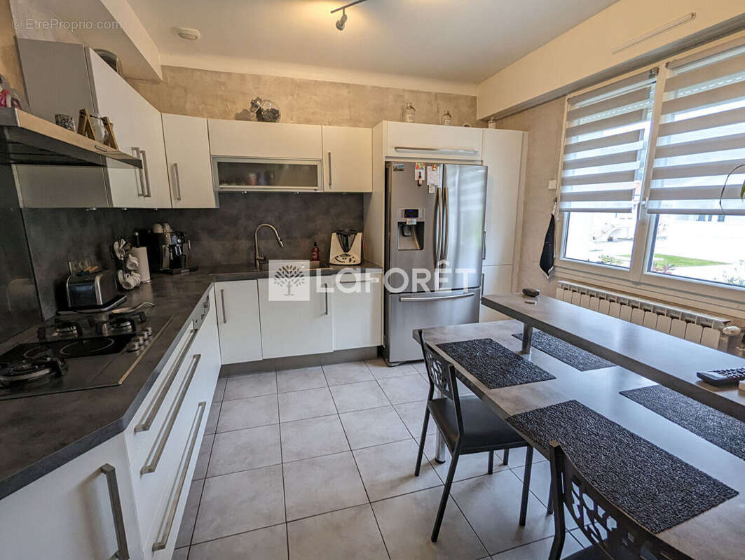 Maison à MONTAIGU-DE-QUERCY