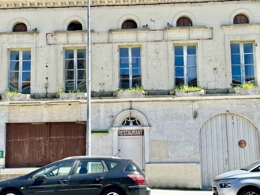 Appartement à ETAULIERS