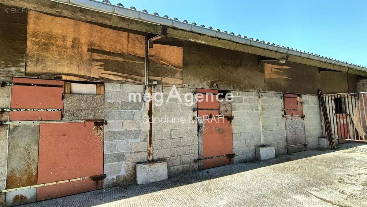 St cyr en pail - maison de maitre ecuries hangar - photo 14