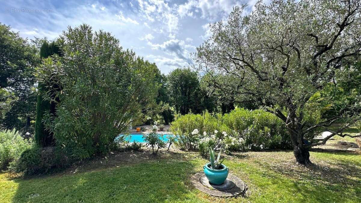 Maison à VAISON-LA-ROMAINE