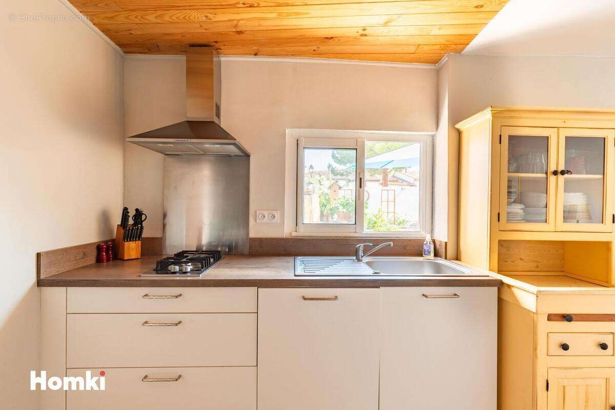 Maison à VILLENEUVE-LES-MONTREAL