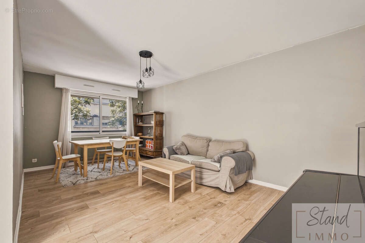 Appartement à MARSEILLE-6E