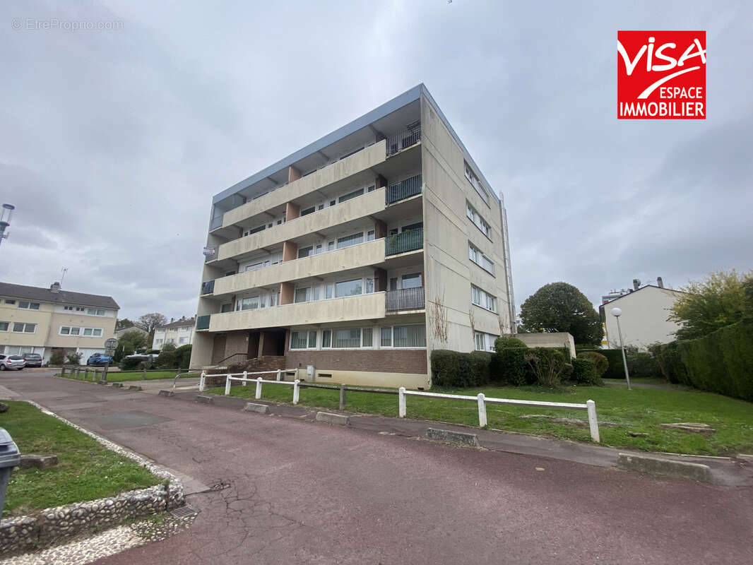 Appartement à VILLIERS-LE-BEL