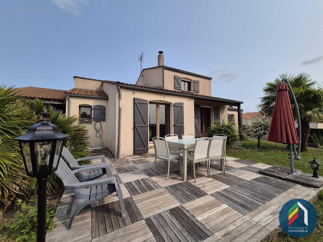 Maison à LA MEILLERAIE-TILLAY