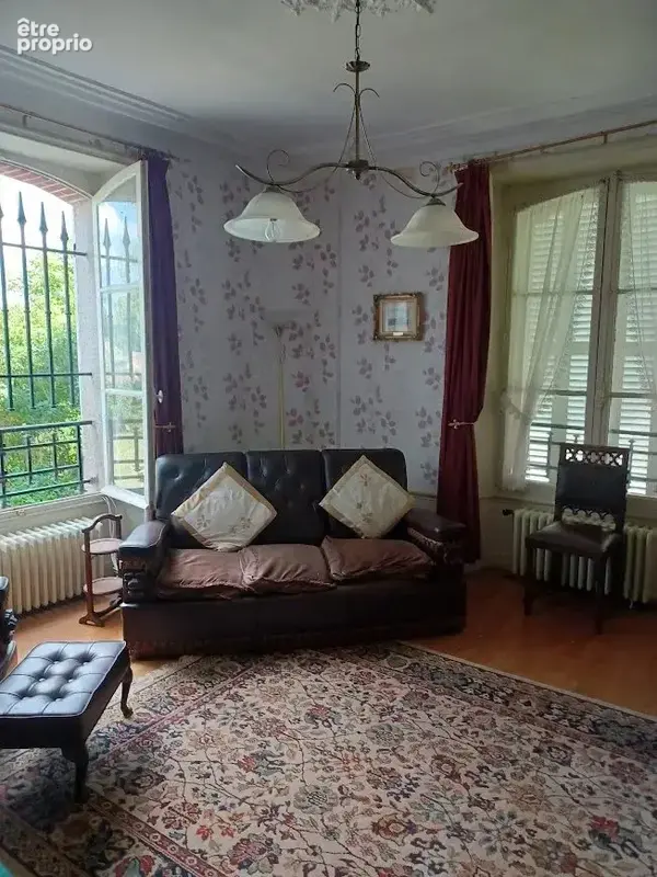 A vendre dans l'Indre, une belle villa avec gîte et jardin. - photo 7