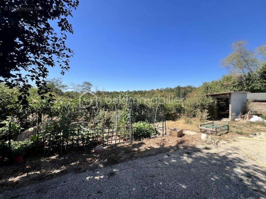 Coup de cœur : maison de 1940 en lisière de forêt, à deux pas d’un étang, sur 8 931m² de terrain avec dépendances - photo 19