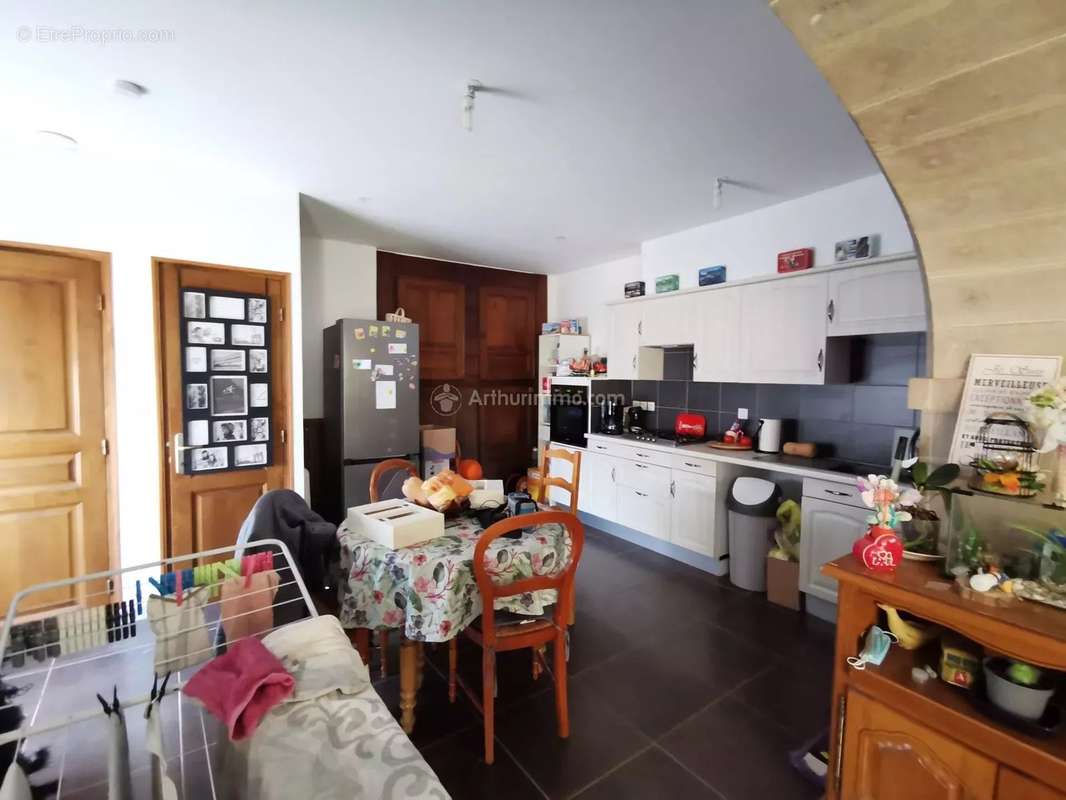 Appartement à BOURG-SAINTE-MARIE
