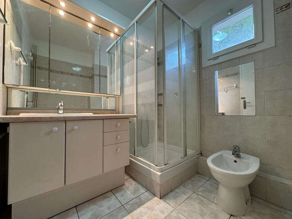 Appartement à MARSEILLE-9E