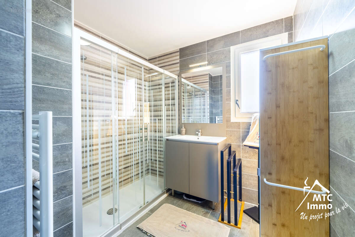 Appartement à LOYETTES
