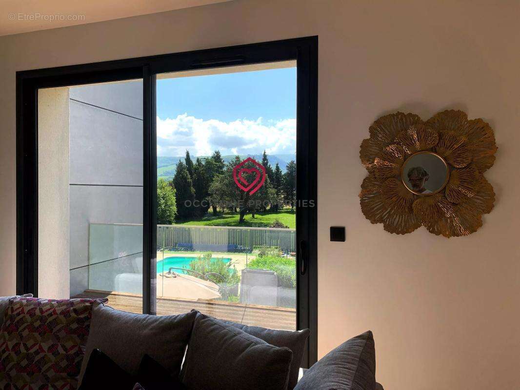 Villa d’architecte rénovée avec soin, piscine, dépendances et superbe parc arboré - photo 47