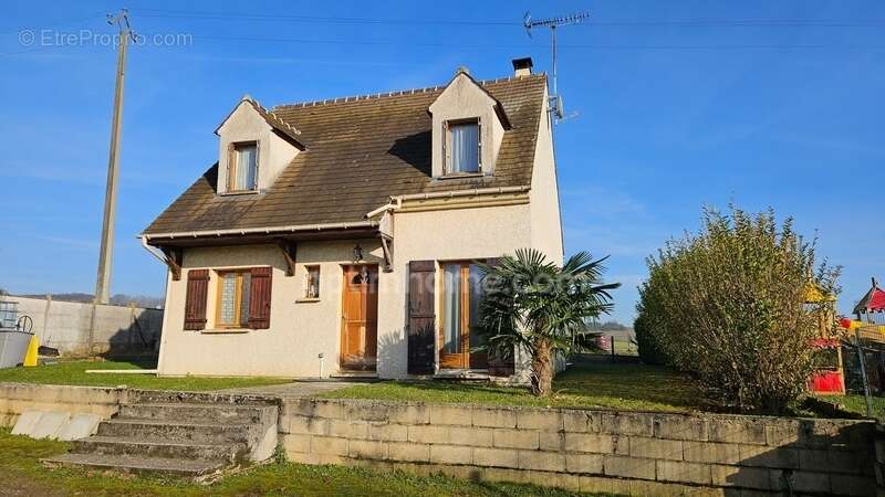 Maison à LONGUEVILLE