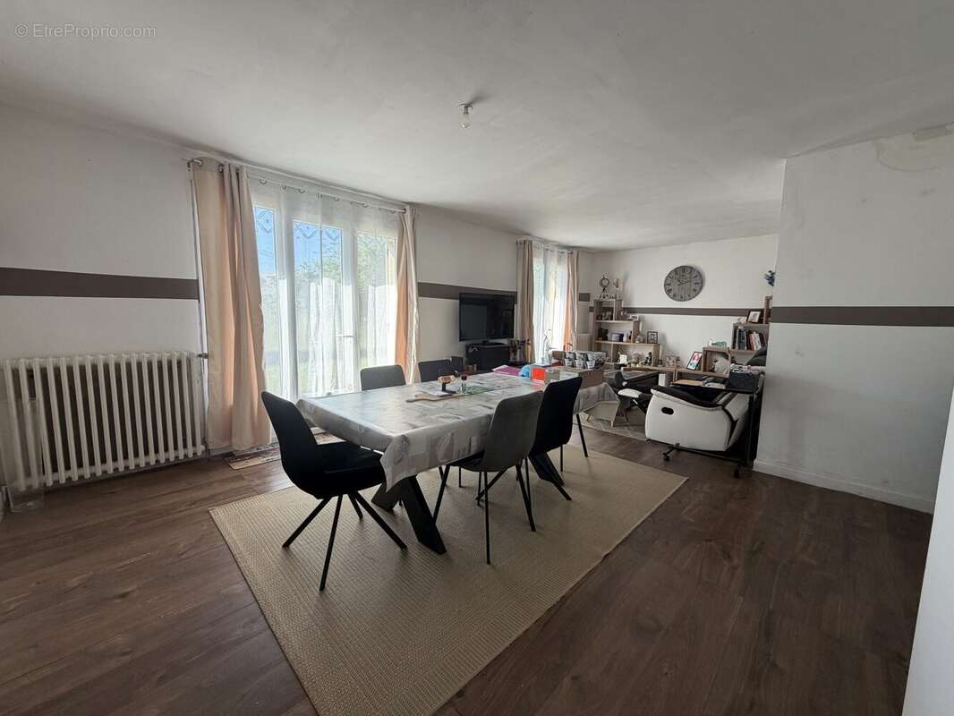 Maison à VOULGEZAC