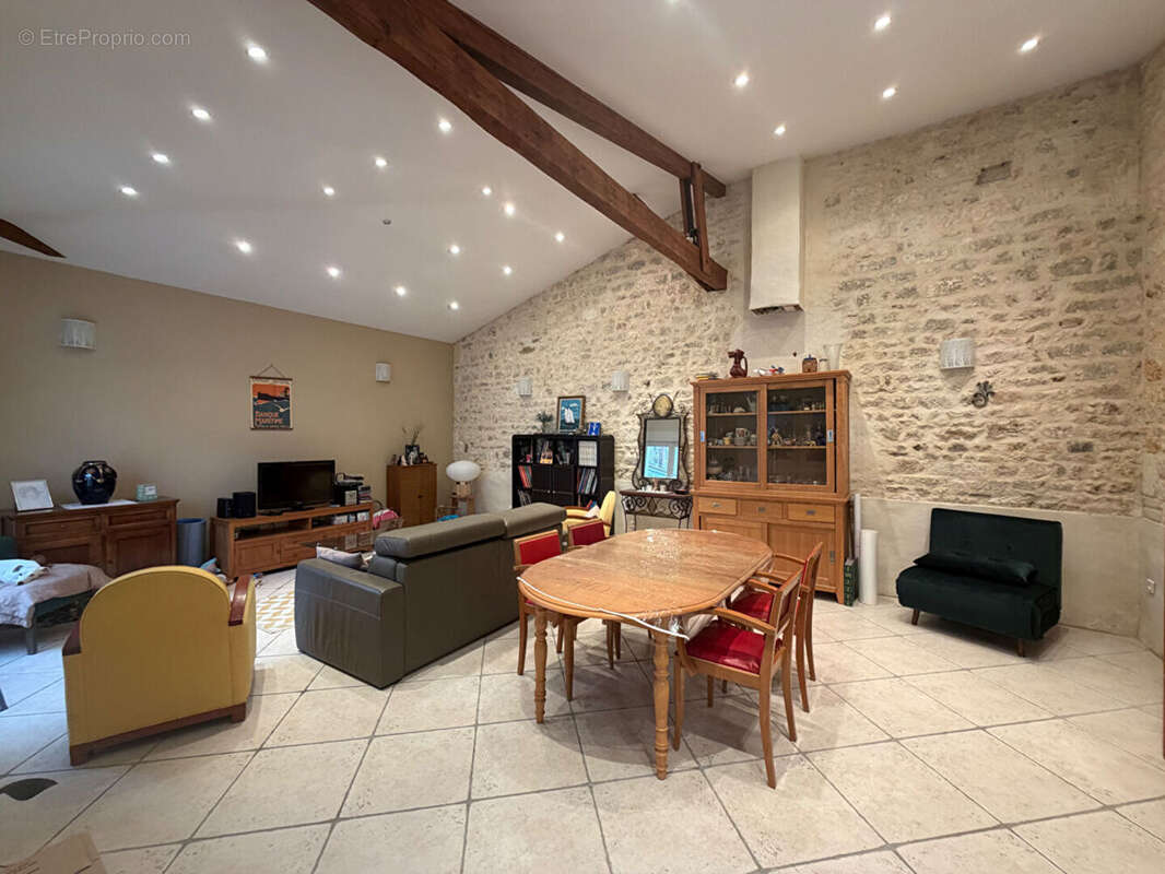 Maison 100m² à rochefort - photo 4