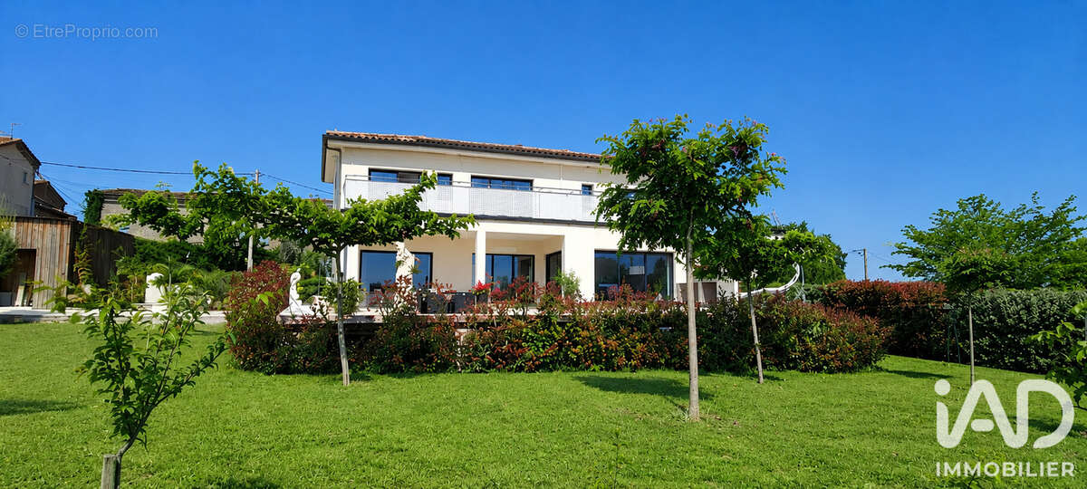 Maison 191 m² à Cardet  - photo 4