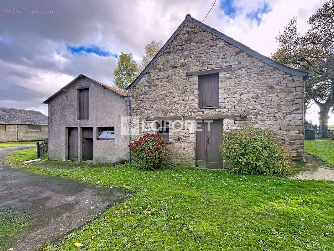 Maison à BAINS-SUR-OUST