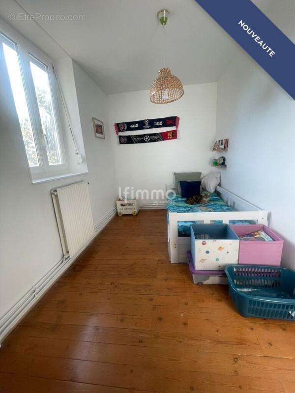 Maison à LES MUREAUX