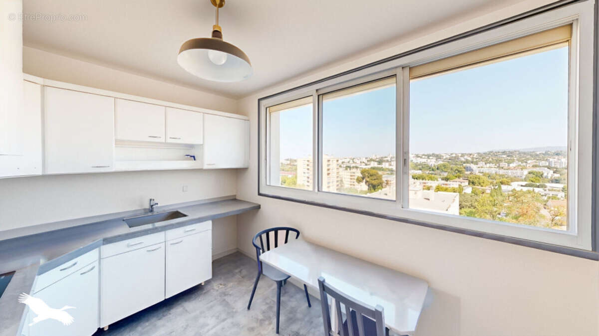 Appartement à MARSEILLE-11E