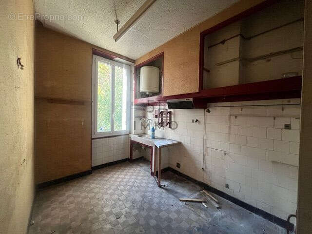 Appartement à MARSEILLE-4E