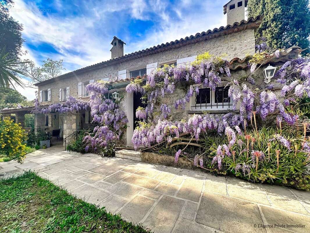 Maison à MOUGINS