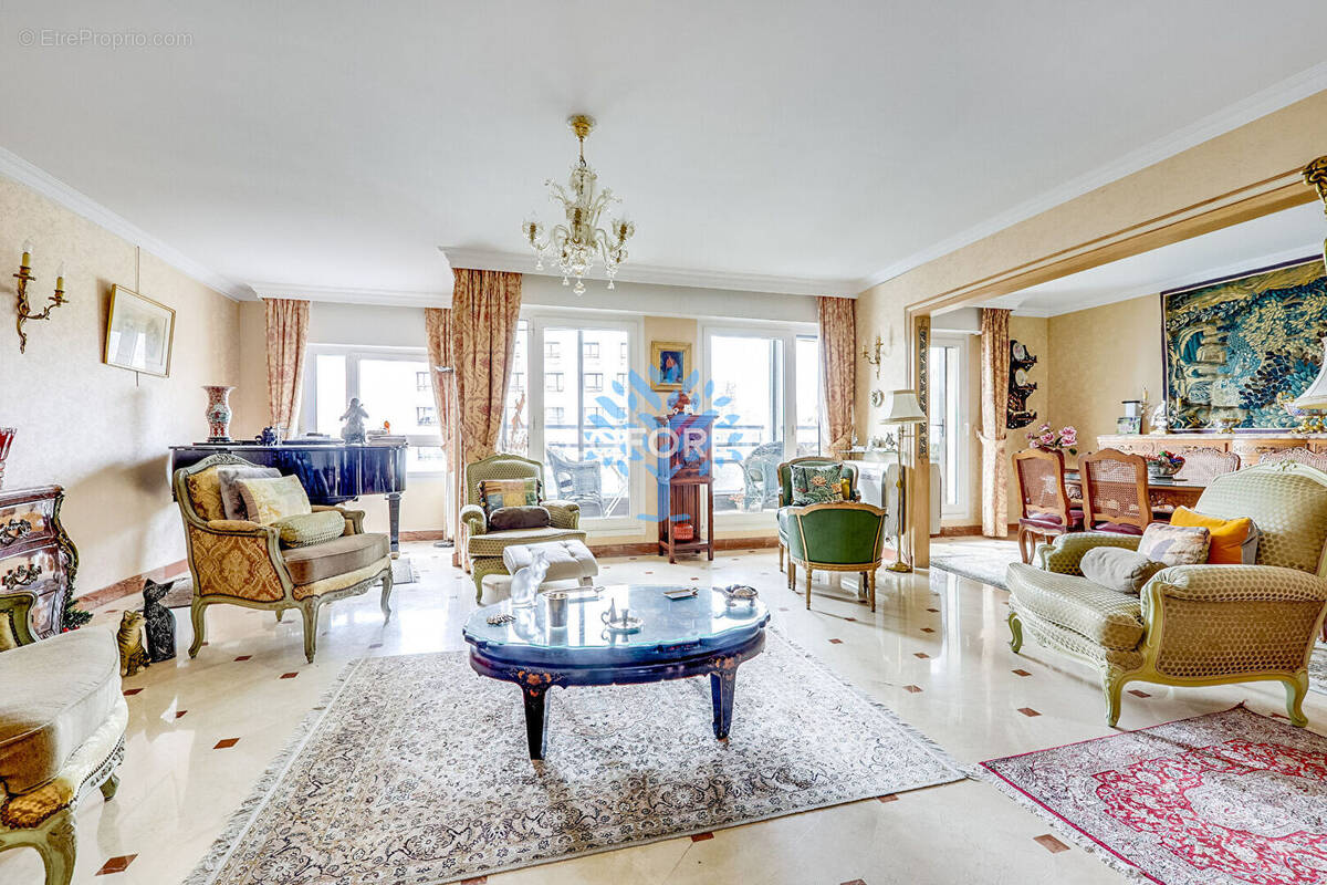 Appartement à PARIS-12E