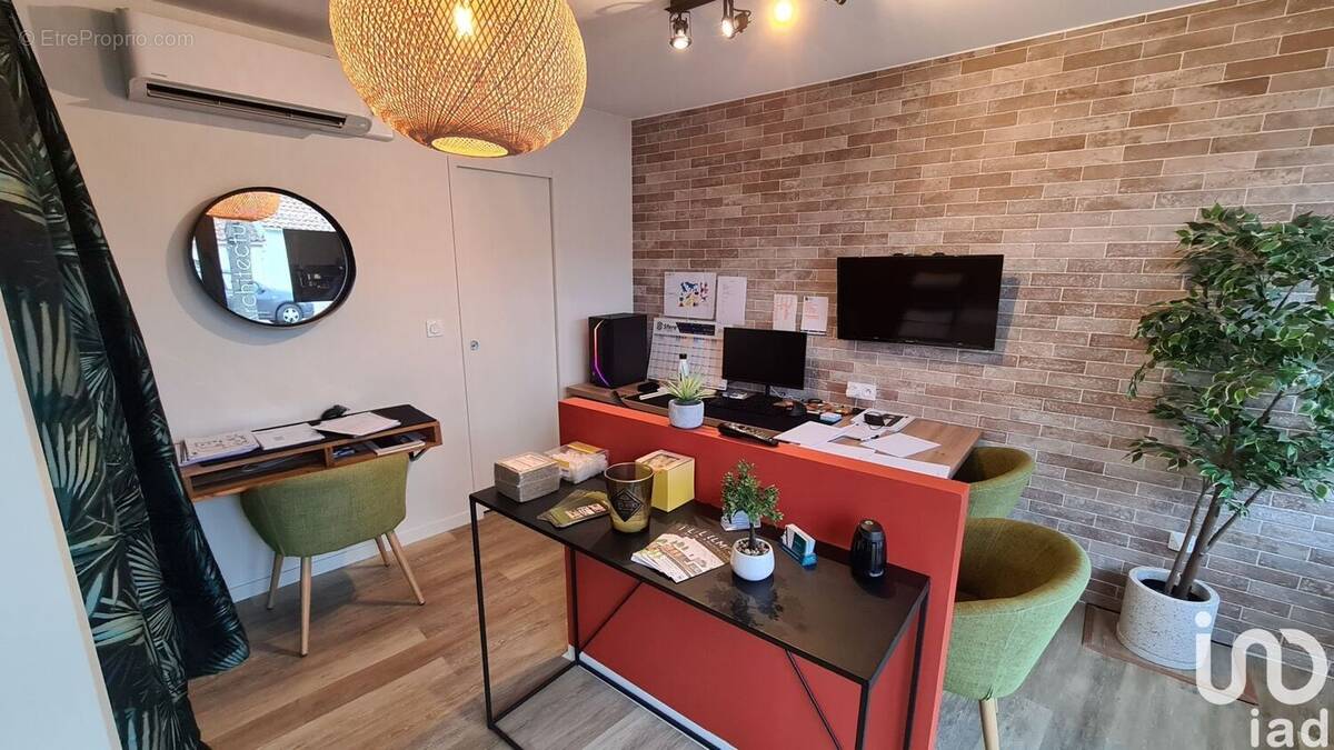 Photo 1 - Commerce à TALMONT-SAINT-HILAIRE