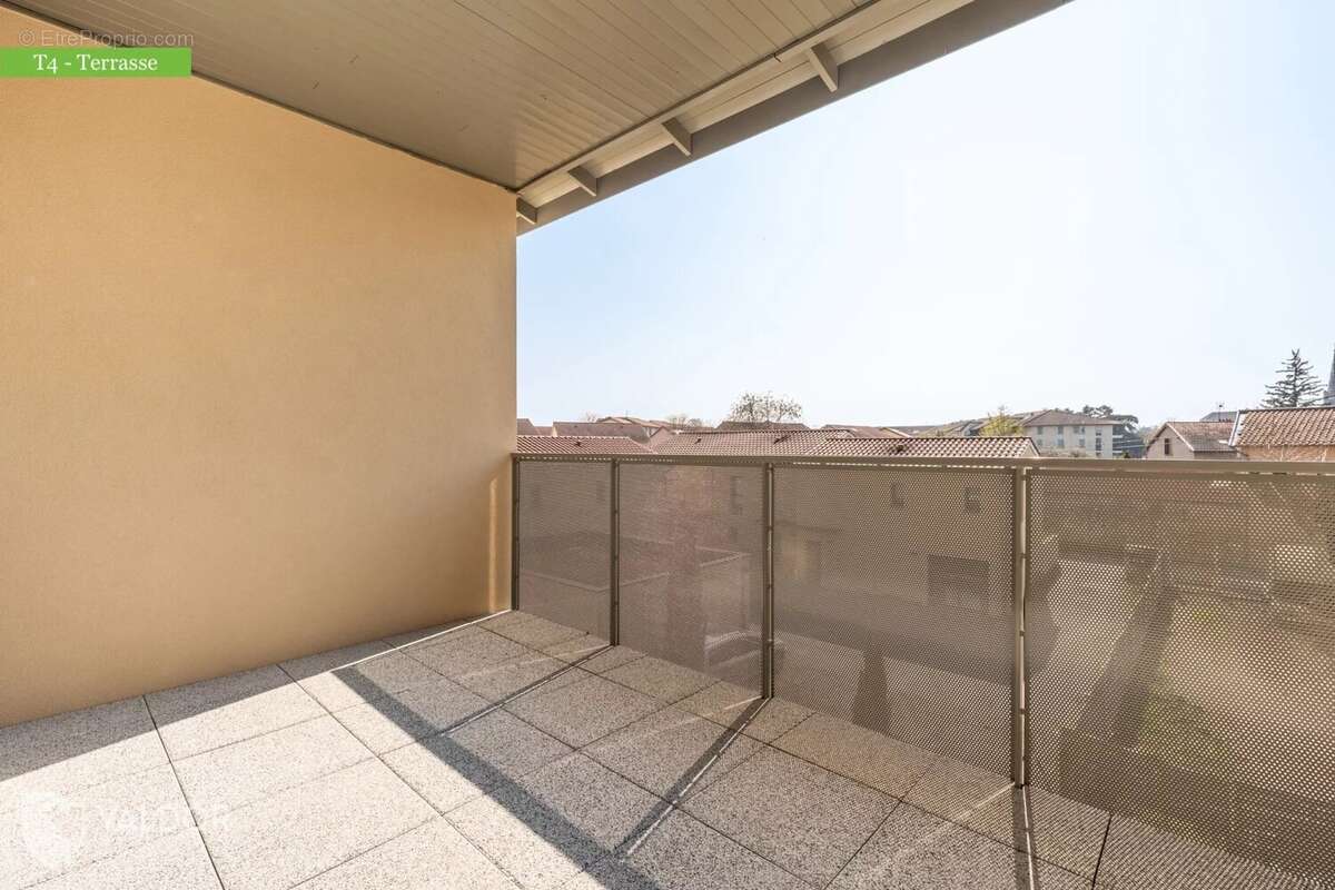 Appartement à ANSE