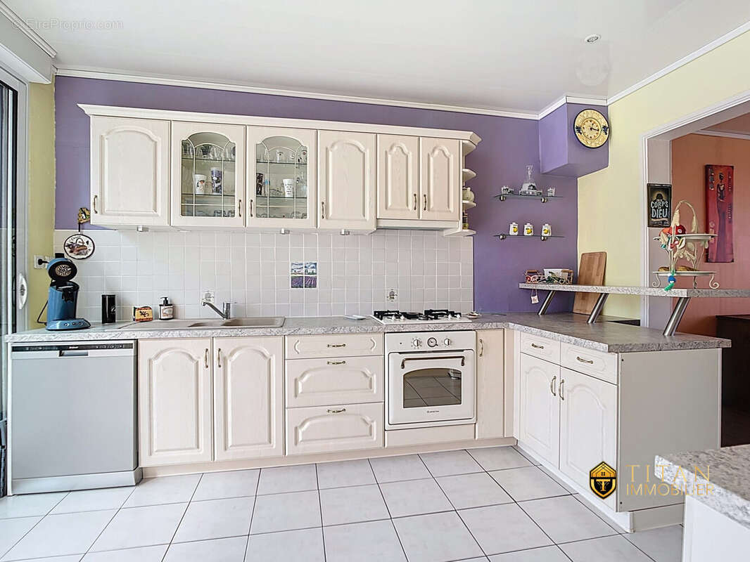  Maison familiale 4 chambres, jardin et garage - Petite-Synthe - Titan Immobilier - Maison à DUNKERQUE