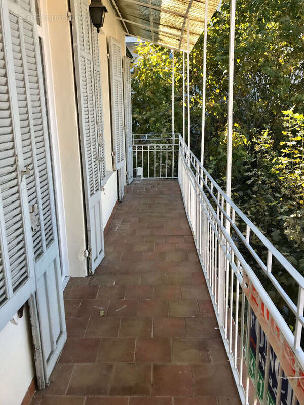 Immeuble  10 logements+ Permis de Construire  Quartier La Blancarde (13004 Marseille) - photo 17