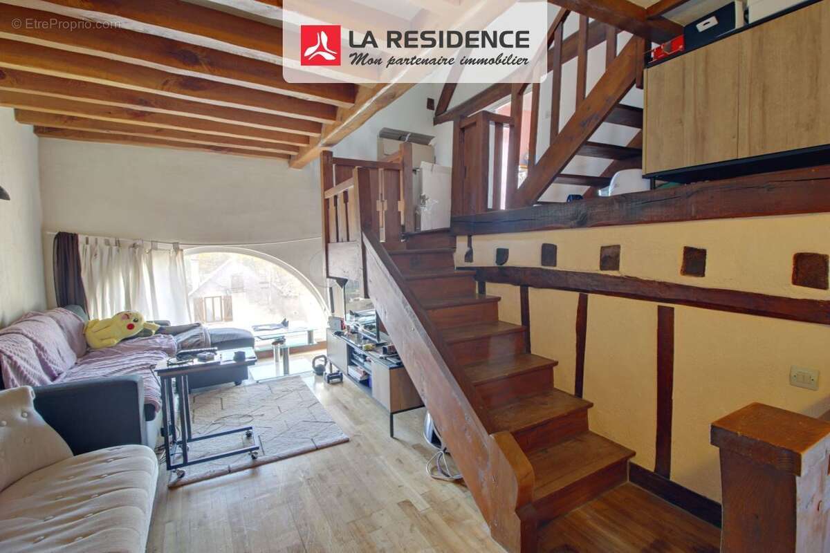 Maison à AUFFREVILLE-BRASSEUIL