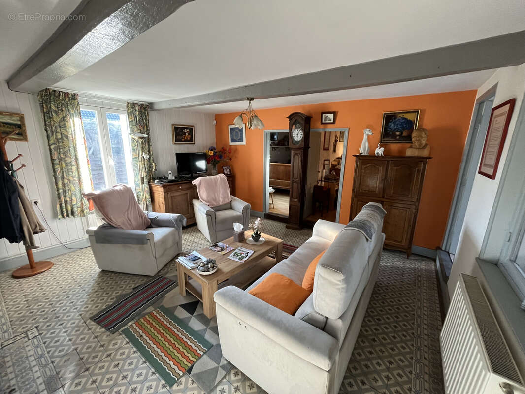 Maison à MAISNIERES