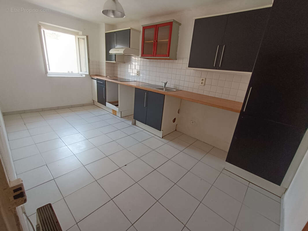 Vaison centre / appartement 67m2, + 2 mezzanines, vue degagee - photo 2