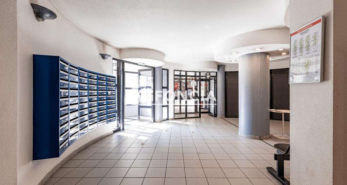 Appartement à SAINT-MARTIN-D'HERES