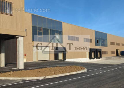 Commerce à TREMBLAY-EN-FRANCE