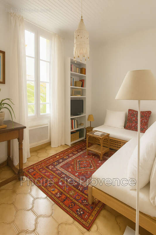 Appartement à MARSEILLE-2E